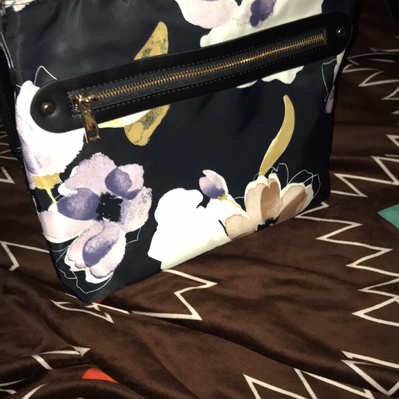 (2) total side bags *WILL SEPARATE :) - Picture 4 of 8